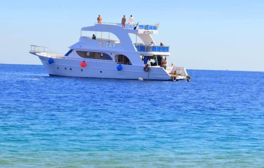 Private Boat Trip with Lunch and Drinks  ( 6 — 10 PAX)
