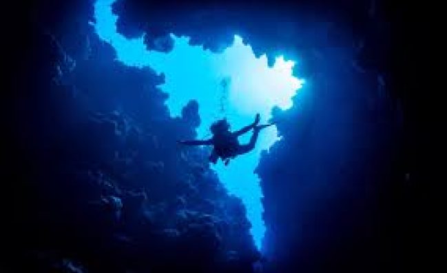 Blue Hole and Canyon (for Divers)